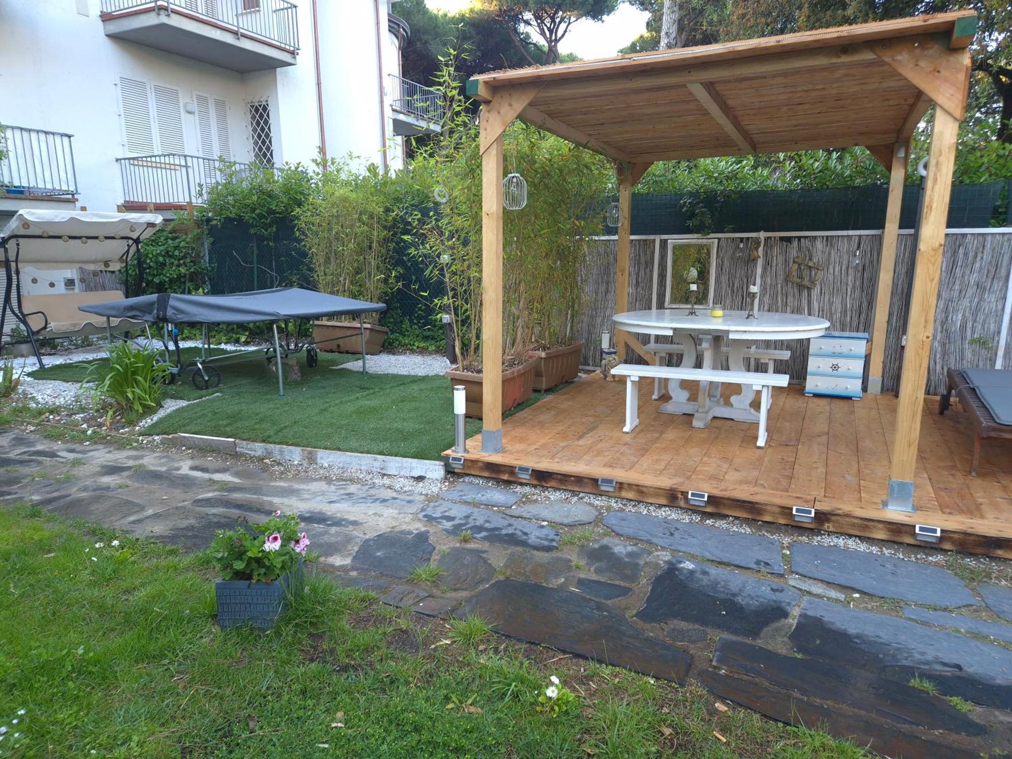 Domusauroom, Relax Nel Cuore Della Versilia - Pet Friendly Viareggio Luaran gambar