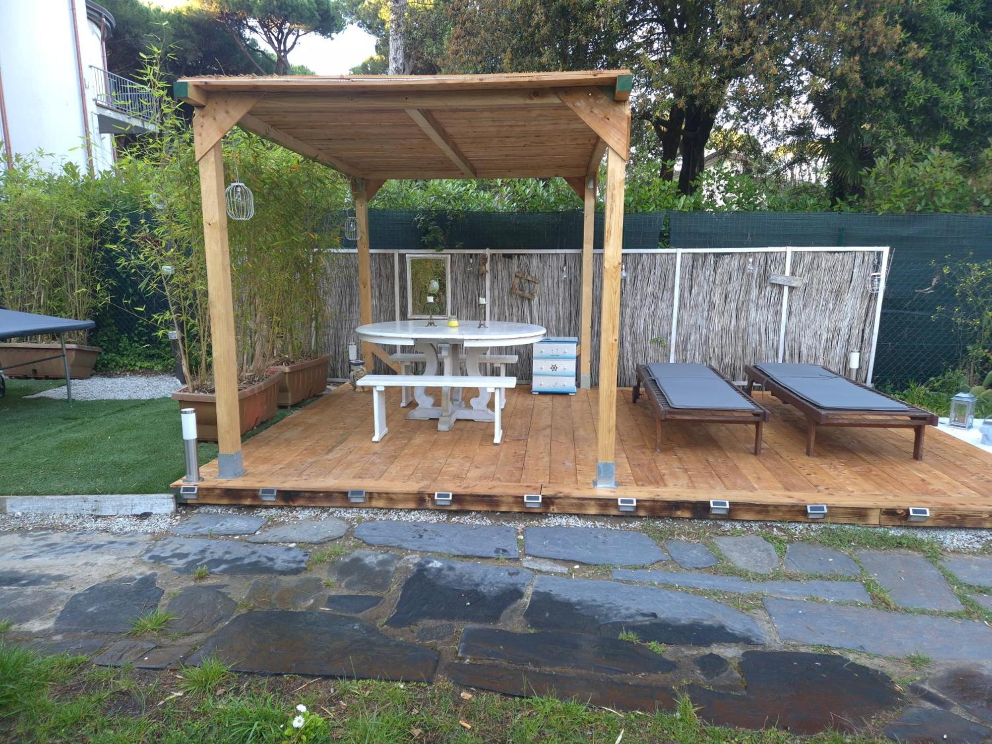 Domusauroom, Relax Nel Cuore Della Versilia - Pet Friendly Viareggio Luaran gambar